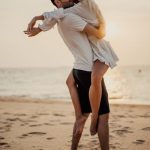 Miksi myöhään yöllä käydyt keskustelut johtavat syvempään emotionaaliseen sidokseen